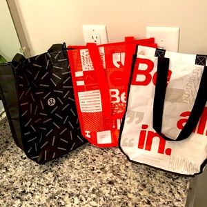 Pack of 3 reusable Lululemon bags